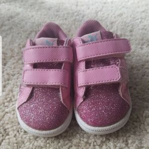 Puma pink size 4c baby sneakers